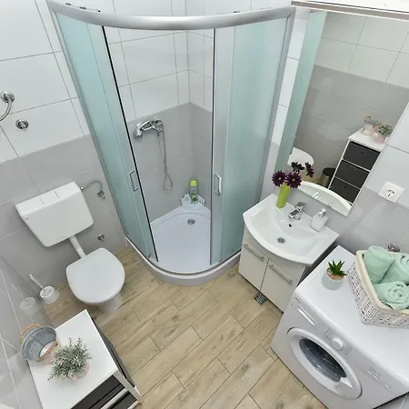 Deluxe Pensión Makarska