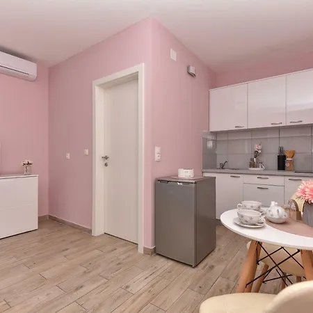 Deluxe Pensión Makarska